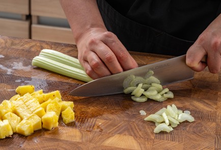 Фото шага рецепта Салат с блинами индейкой и ананасом 188283 шаг 4