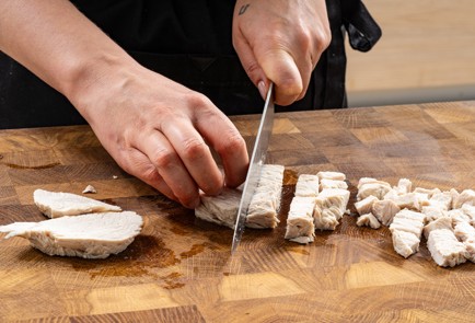 Фото шага рецепта Салат с блинами индейкой и ананасом 188283 шаг 7