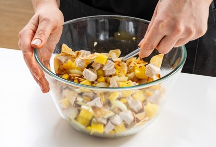 Фото шага рецепта Салат с блинами индейкой и ананасом 188283 шаг 8