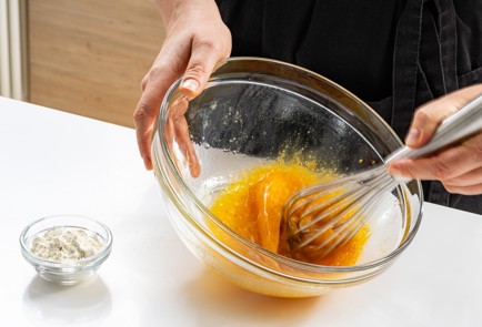 Фото шага рецепта Салат с яичными блинчиками 188136 шаг 2  