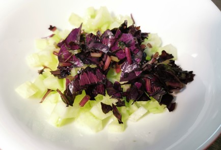 Фото шага рецепта Салат с брынзой 176317 шаг 4  