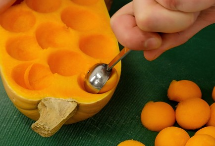 Фото шага рецепта Салат с брюссельской капустой и гранатом 114462 шаг 3  