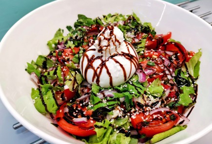 Фото шага рецепта Салат с бурратой 188778 шаг 10  