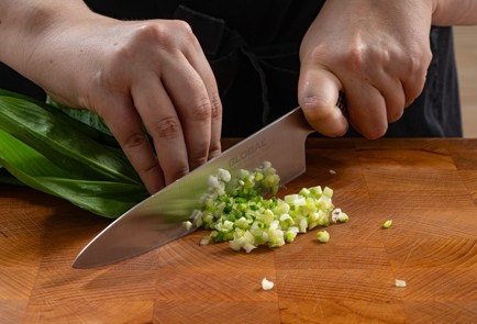 Фото шага рецепта Салат с черемшой 176195 шаг 3  