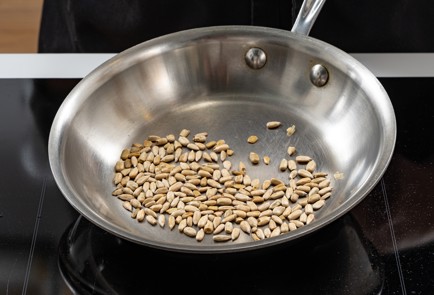 Фото шага рецепта Салат с черемшой 176195 шаг 5  