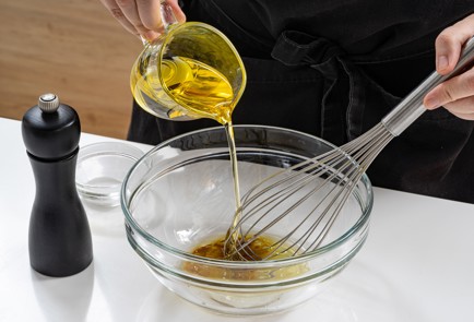 Фото шага рецепта Салат с черемшой 176195 шаг 8  