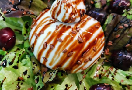 Фото шага рецепта Салат с черешней и сыром буррата 173886 шаг 6  