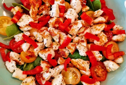 Фото шага рецепта Салат с черкесским сыром и свежей горчицей 151219 шаг 14