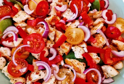 Фото шага рецепта Салат с черкесским сыром и свежей горчицей 151219 шаг 16