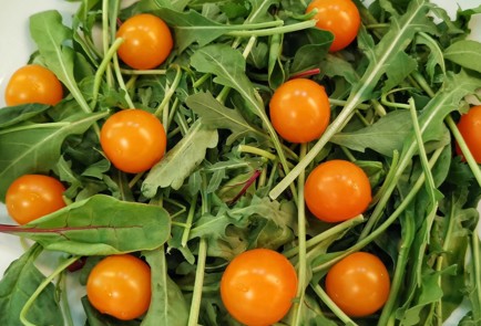 Фото шага рецепта Салат с черной икрой 174453 шаг 9  