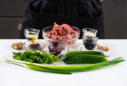 Фото шага рецепта Салат с фаршем покорейски 191189 шаг 1  