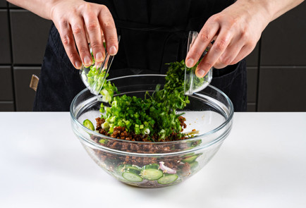 Фото шага рецепта Салат с фаршем покорейски 191189 шаг 9  