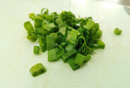 Фото шага рецепта Салат с грибами и яйцом 189099 шаг 3  