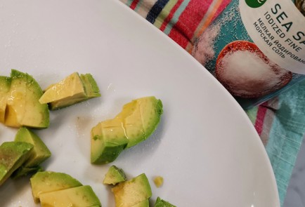 Фото шага рецепта Салат с грибами шимеджи и базиликом 152662 шаг 3  