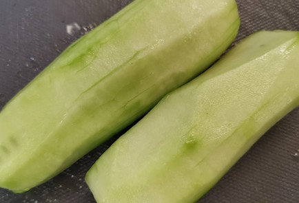 Фото шага рецепта Салат с грибами шимеджи и базиликом 152662 шаг 4  