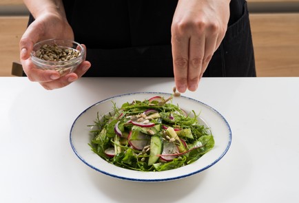 Фото шага рецепта Салат с грядки 152514 шаг 10  