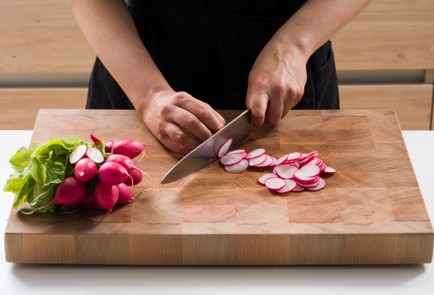 Фото шага рецепта Салат с грядки 152514 шаг 2  