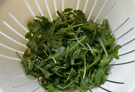 Фото шага рецепта Салат с хамоном и руколой 174536 шаг 6  