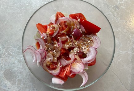 Фото шага рецепта Салат с хрустящими баклажанами 187058 шаг 9  