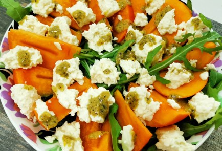 Фото шага рецепта Салат с хурмой и сыром 175208 шаг 11  