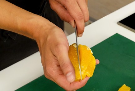 Фото шага рецепта Салат с инжиром авокадо и фермерским сыром 93794 шаг 1  