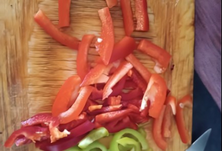 Фото шага рецепта Салат с кальмарами 174752 шаг 2  