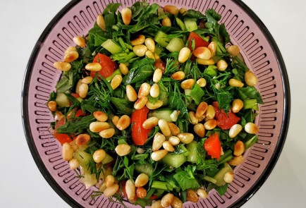 Фото шага рецепта Салат с кедровыми орехами 173583 шаг 11  