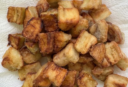 Фото шага рецепта Салат с коктейльными томатами запеченными баклажанами и фетой 188927 шаг 3  