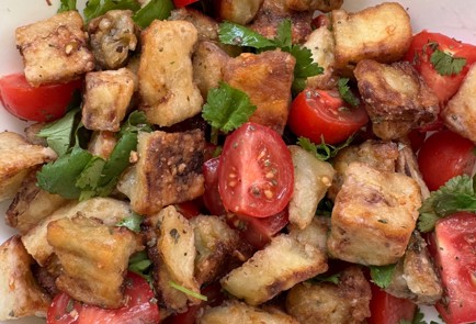 Фото шага рецепта Салат с коктейльными томатами запеченными баклажанами и фетой 188927 шаг 4  