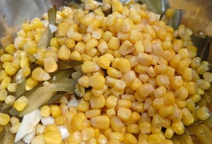 Фото шага рецепта Салат с колбасой 190743 шаг 5  