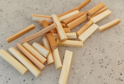 Фото шага рецепта Салат с колбасой 190743 шаг 7  