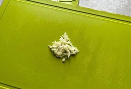 Фото шага рецепта Салат с консервированной фасолью и индейкой 174111 шаг 2  