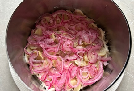 Фото шага рецепта Салат с консервированными шампиньонами 175159 шаг 12  