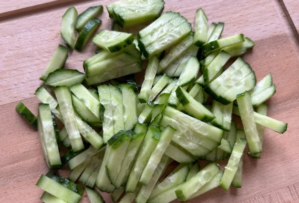 Фото шага рецепта Салат с консервированными шампиньонами 175159 шаг 7  