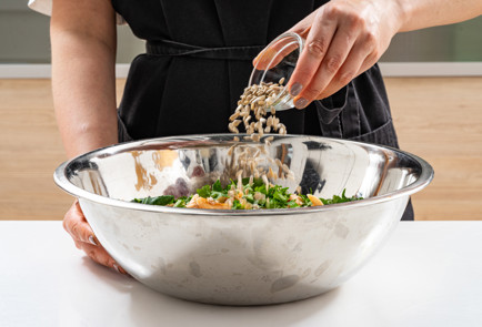 Фото шага рецепта Салат с копченой форелью 189270 шаг 8  