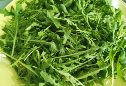 Фото шага рецепта Салат с козьим сыром 189753 шаг 1  