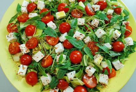 Фото шага рецепта Салат с козьим сыром 189753 шаг 11  
