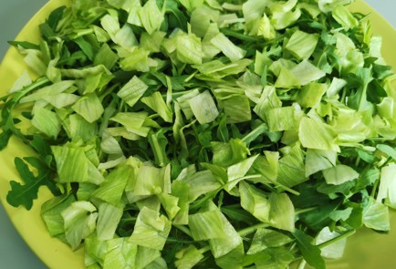 Фото шага рецепта Салат с козьим сыром 189753 шаг 3  