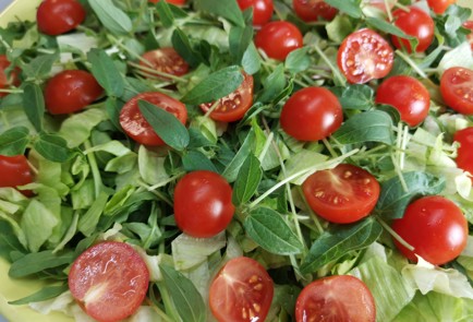 Фото шага рецепта Салат с козьим сыром 189753 шаг 7  