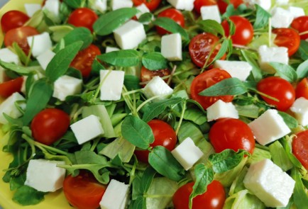 Фото шага рецепта Салат с козьим сыром 189753 шаг 9  