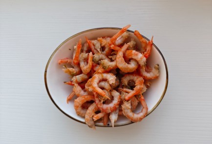 Фото шага рецепта Салат с креветками и авокадо 175932 шаг 3  