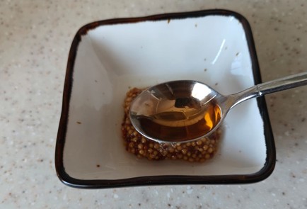 Фото шага рецепта Салат с креветками и авокадо 175932 шаг 9  