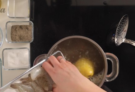 Фото шага рецепта Салат с креветками и кунжутом 21742 шаг 3  