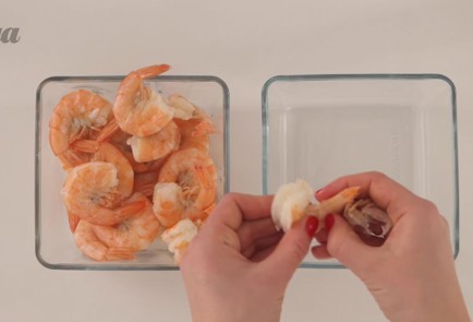 Фото шага рецепта Салат с креветками и кунжутом 21742 шаг 4  