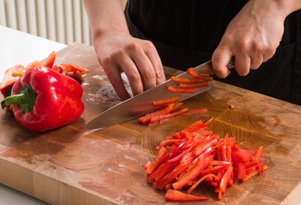 Фото шага рецепта Салат с креветками на гриле 152409 шаг 12  