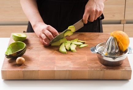 Фото шага рецепта Салат с креветками на гриле 152409 шаг 5  