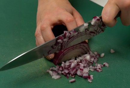 Фото шага рецепта Салат с креветками 140264 шаг 4  