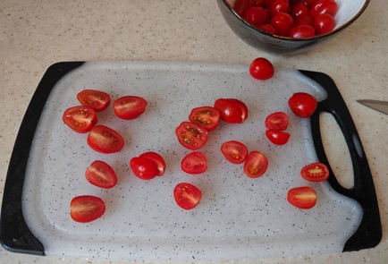 Фото шага рецепта Салат с креветками 188660 шаг 3