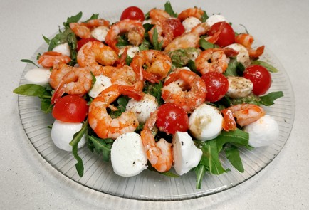 Фото шага рецепта Салат с креветками 191206 шаг 11