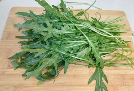 Фото шага рецепта Салат с креветками 191206 шаг 4